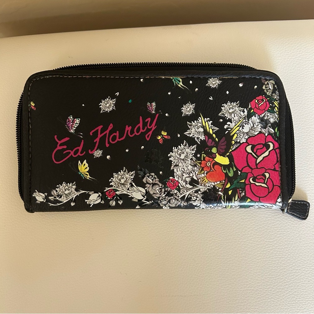 Ed Hardy Black Floral Wallet Vintage many card slots Minor Wear around edges Y2K